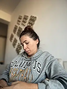 RaquelleDevon online show from 27, 10, 2025