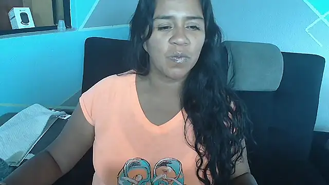 Snapshot of saggil23 chatting on 14, 6, 2026 saggil23 online show from 14, 6, 2026