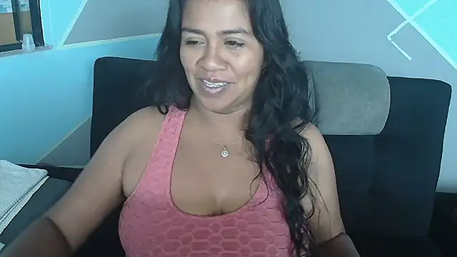 Snapshot of saggil23 chatting on 12, 7, 2026 saggil23 online show from 12, 7, 2026