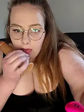 Snapshot of _Julie_x chatting on 7, 12, 2024 Julie x online show from 7, 12, 2024