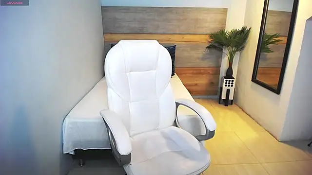 liseth fox online show from 1, 3, 2025