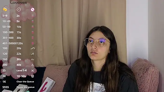 lessliee22  online show from 27, 4, 2026