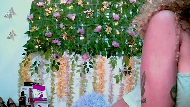 Crysrus online show from 1, 3, 2026