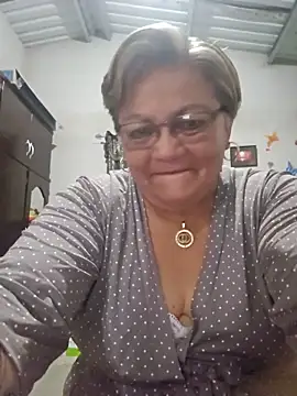 Madrastrahot69 online show from 10, 6, 2026