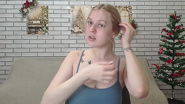 EmiliaDuchess online show from 19, 12, 2024