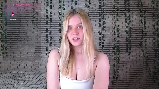 EmiliaDuchess online show from 11, 10, 2025