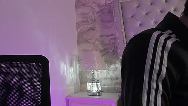 Snapshot of Kev_jenner chatting on 18, 1, 2025 Kev jenner online show from 18, 1, 2025