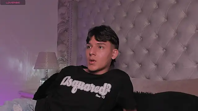 Snapshot of Kev_jenner chatting on 19, 3, 2025 Kev jenner online show from 19, 3, 2025