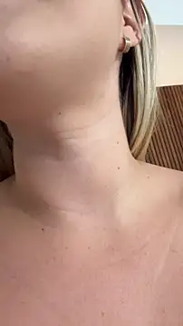 EmiilyAdams  online show from 28, 2, 2026