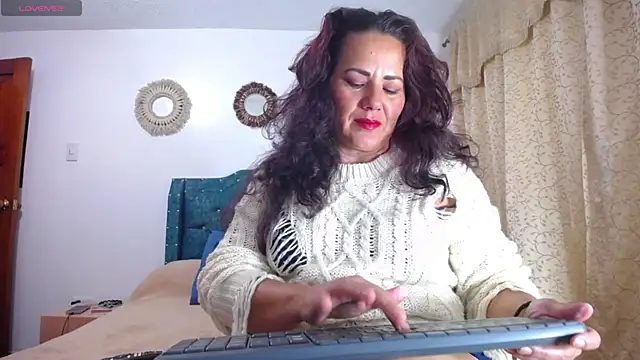 Snapshot of sofiamature01 chatting on 11, 7, 2026 sofiamature01 online show from 11, 7, 2026
