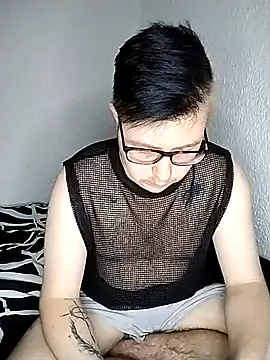 Snapshot of bisexualboy05 chatting on 20, 9, 2025 bisexualboy05 online show from 20, 9, 2025