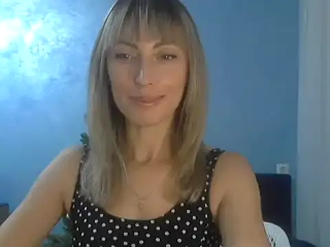 Snapshot of EffectMaya chatting on 12, 12, 2024 EffectMaya online show from 12, 12, 2024