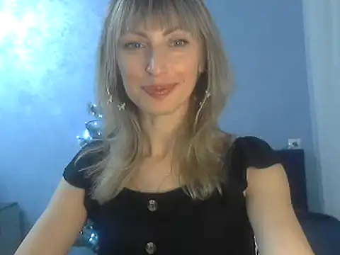 Snapshot of EffectMaya chatting on 19, 12, 2024 EffectMaya online show from 19, 12, 2024