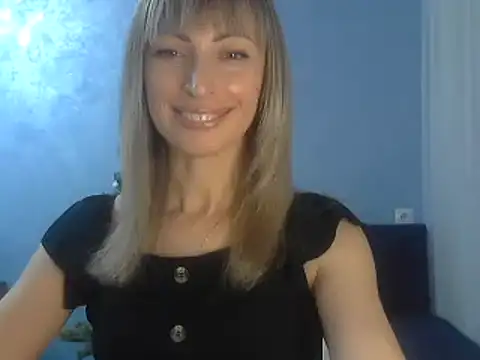 Snapshot of EffectMaya chatting on 7, 1, 2025 EffectMaya online show from 7, 1, 2025