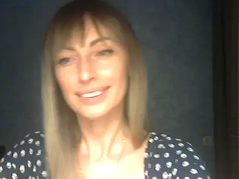 Snapshot of EffectMaya chatting on 2, 4, 2026 EffectMaya online show from 2, 4, 2026