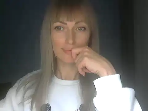 Snapshot of EffectMaya chatting on 16, 4, 2026 EffectMaya online show from 16, 4, 2026