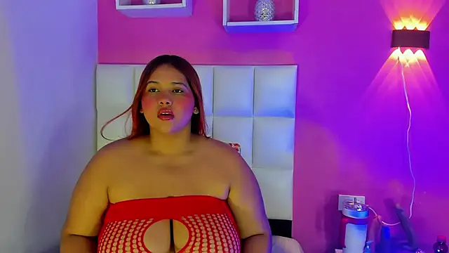 Alanna hot3 online show from 24, 3, 2026