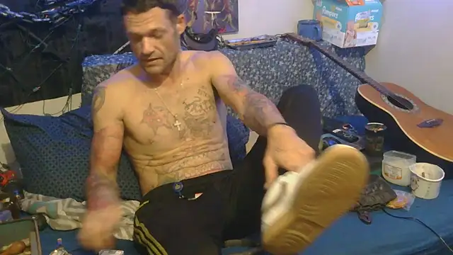 Snapshot of TheOneYouLove69 chatting on 19, 11, 2025 TheOneYouLove69 online show from 19, 11, 2025