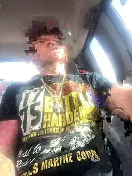 Snapshot of TheOneYouLove69 chatting on 21, 11, 2025 TheOneYouLove69 online show from 21, 11, 2025