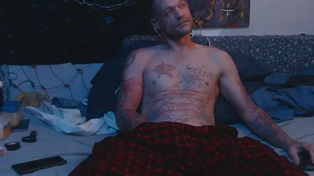 Snapshot of TheOneYouLove69 chatting on 28, 11, 2025 TheOneYouLove69 online show from 28, 11, 2025