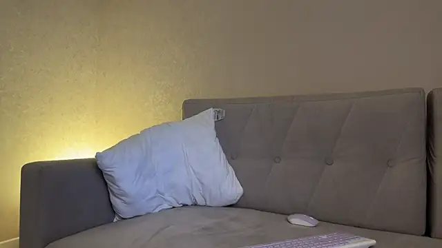 weshycouple online show from 15, 4, 2026