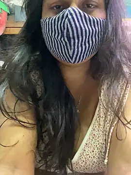 Snapshot of HaaniKaur chatting on 3, 3, 2025 HaaniKaur online show from 3, 3, 2025