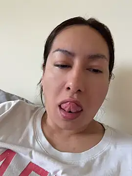 Snapshot of xLadyScarlettx chatting on 23, 6, 2026 xLadyScarlettx online show from 23, 6, 2026