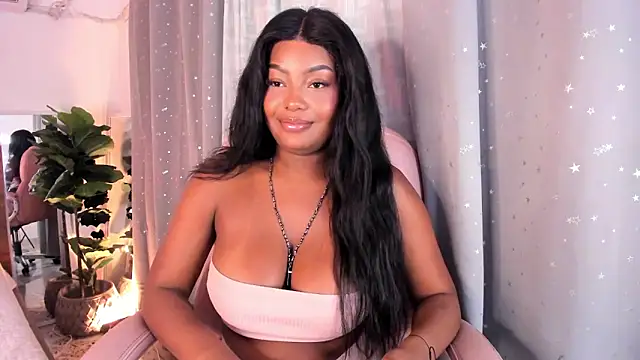 Snapshot of Isaa_Coleman_ chatting on 5, 2, 2025 Isaa Coleman  online show from 5, 2, 2025