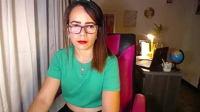 Snapshot of danielle_rose_1 chatting on 17, 3, 2026 danielle rose 1 online show from 17, 3, 2026