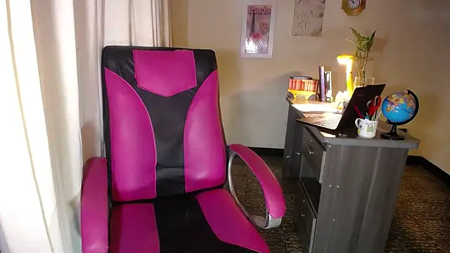 Snapshot of danielle_rose_1 chatting on 31, 3, 2026 danielle rose 1 online show from 31, 3, 2026