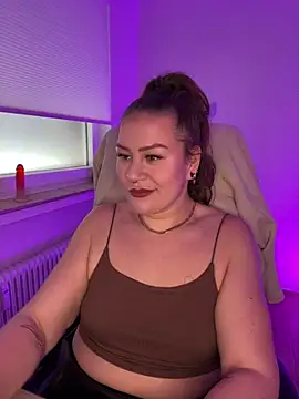 Snapshot of Fancy-Francy chatting on 27, 2, 2025 Fancy-Francy online show from 27, 2, 2025