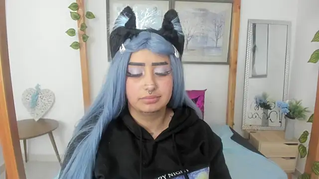 lussyevans24 online show from 18, 3, 2025