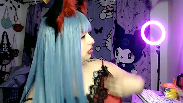Snapshot of lussyevans24 chatting on 25, 6, 2026 lussyevans24 online show from 25, 6, 2026