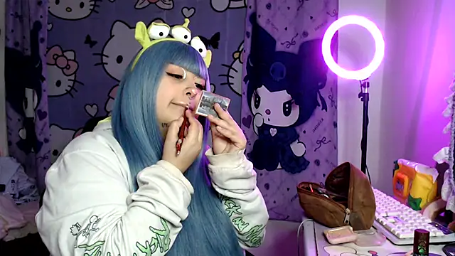 Snapshot of lussyevans24 chatting on 13, 7, 2026 lussyevans24 online show from 13, 7, 2026