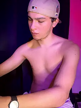 Snapshot of cybercosmiiic chatting on 15, 1, 2026 cybercosmiiic online show from 15, 1, 2026