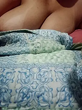 Snapshot of Mirella_Mattos chatting on 7, 4, 2026 Mirella Mattos online show from 7, 4, 2026