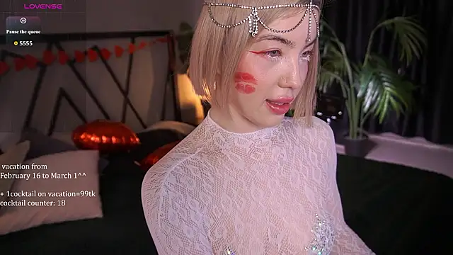 Snapshot of LindaThacker chatting on 15, 2, 2026 LindaThacker online show from 15, 2, 2026