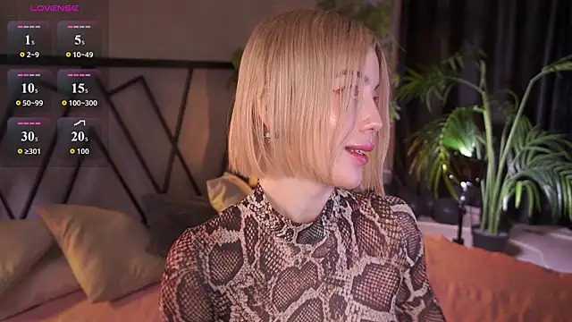 Snapshot of LindaThacker chatting on 2, 3, 2026 LindaThacker online show from 2, 3, 2026