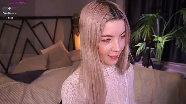 Snapshot of LindaThacker chatting on 27, 3, 2026 LindaThacker online show from 27, 3, 2026