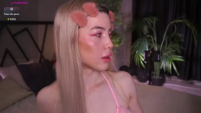 Snapshot of LindaThacker chatting on 30, 3, 2026 LindaThacker online show from 30, 3, 2026