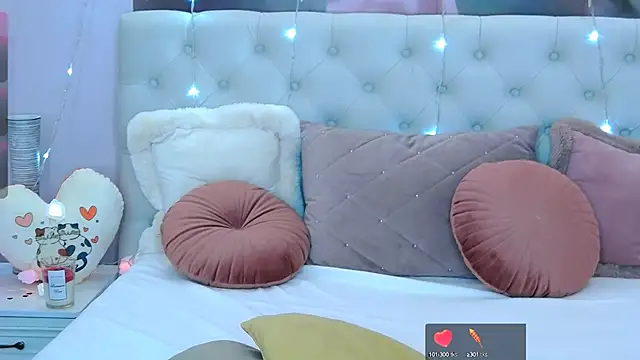 Snapshot of VioletUmi chatting on 27, 2, 2025 VioletUmi online show from 27, 2, 2025