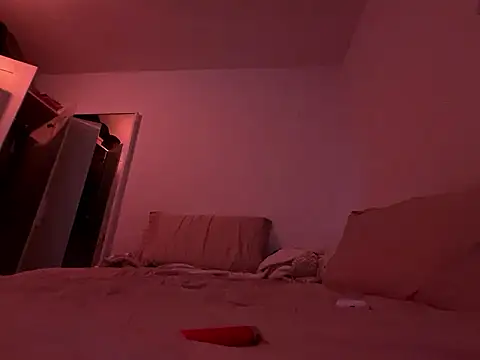 Snapshot of esteraulxxx chatting on 3, 12, 2024 esteraulxxx online show from 3, 12, 2024