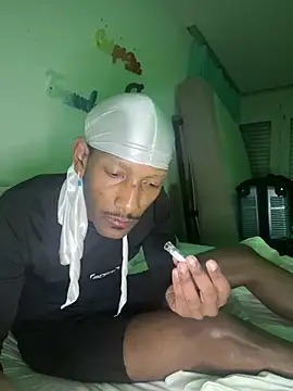 Snapshot of esteraulxxx chatting on 8, 12, 2024 esteraulxxx online show from 8, 12, 2024