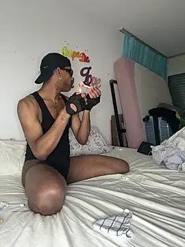 Snapshot of esteraulxxx chatting on 16, 12, 2024 esteraulxxx online show from 16, 12, 2024