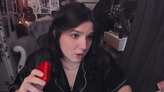 Snapshot of Diasporaaa chatting on 6, 10, 2025 Diasporaaa online show from 6, 10, 2025