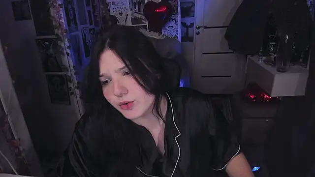 Snapshot of Diasporaaa chatting on 17, 10, 2025 Diasporaaa online show from 17, 10, 2025