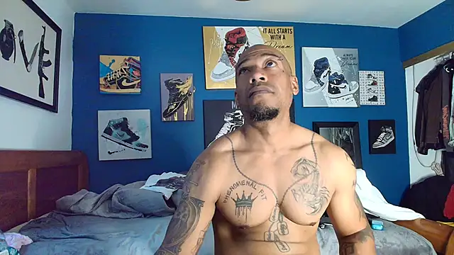 Snapshot of athephenomenal1 chatting on 6, 11, 2025 athephenomenal1 online show from 6, 11, 2025