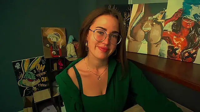 Snapshot of luxie_milady chatting on 18, 5, 2026 luxie milady online show from 18, 5, 2026