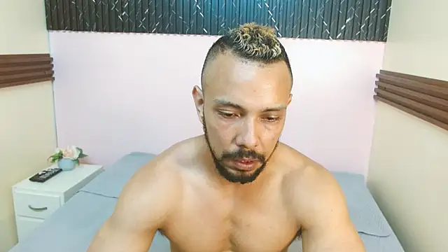 Snapshot of Thiago_Summers chatting on 2, 3, 2026 Thiago Summers online show from 2, 3, 2026