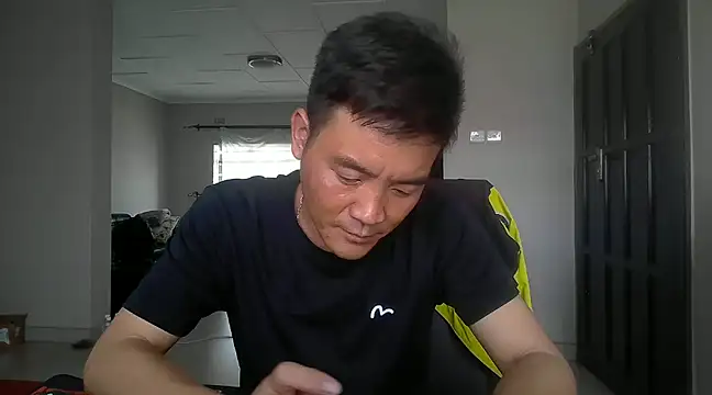 Snapshot of kisstoyousoon2024 chatting on 2, 1, 2025 kisstoyousoon2024 online show from 2, 1, 2025